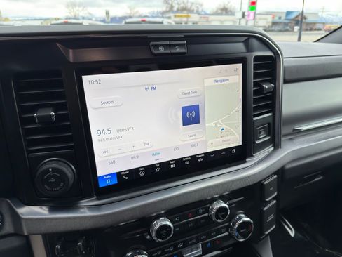 Used 2025 Ford F350 Platinum image 29