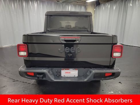Used 2023 Jeep Gladiator Sport image 7