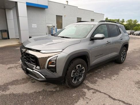 Used 2026 Chevrolet Equinox ACTIV w/ Convenience Package III AWD/4WD image 2