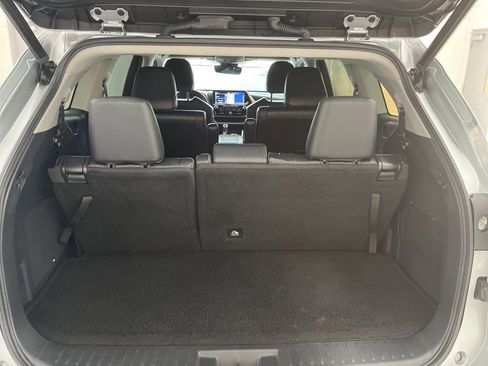 Used 2021 Toyota Highlander Limited image 31