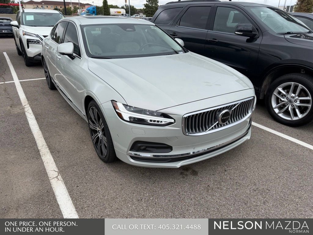 Used 2022 Volvo S90 B6 Inscription w/ Advanced Package AWD/4WD image 3