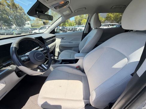 Used 2024 Hyundai Kona SEL FWD image 6
