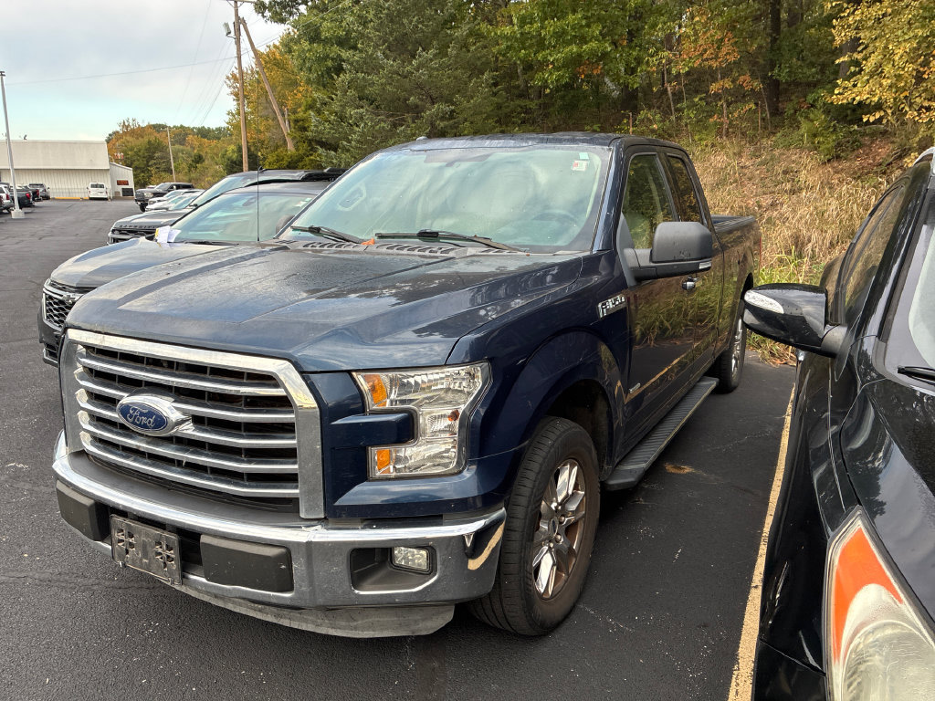 Used 2015 Ford F150 XLT w/ Equipment Group 301A Mid RWD image 3