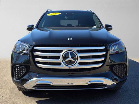Used 2026 Mercedes-Benz GLS 450 4MATIC image 11