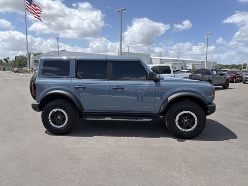 Certified 2025 Ford Bronco Badlands w/ Sasquatch Package AWD/4WD image 3