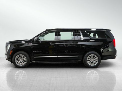 Used 2025 GMC Yukon XL Denali AWD/4WD image 2