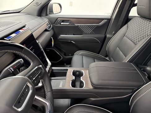 New 2026 GMC Acadia Denali w/ Super Cruise Package image 30