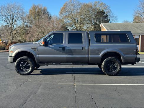 Used 2008 Ford F250 XLT image 2