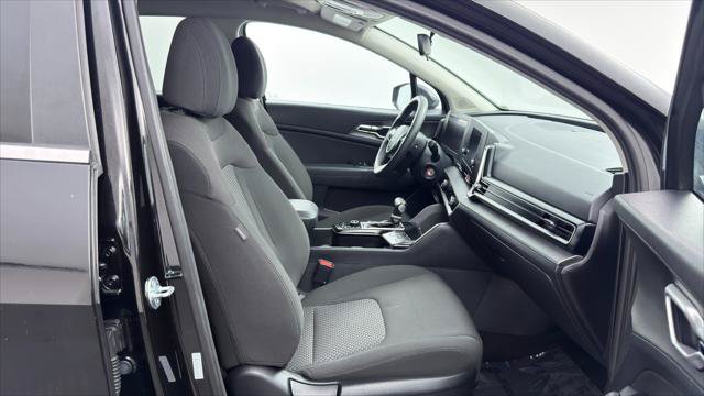 Used 2025 Kia Sportage LX FWD image 22