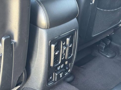 Used 2017 Jeep Grand Cherokee Limited w/ Luxury Group II AWD/4WD image 26