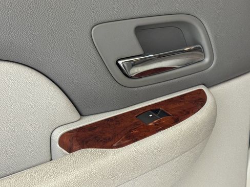 Used 2010 GMC Yukon SLT image 44