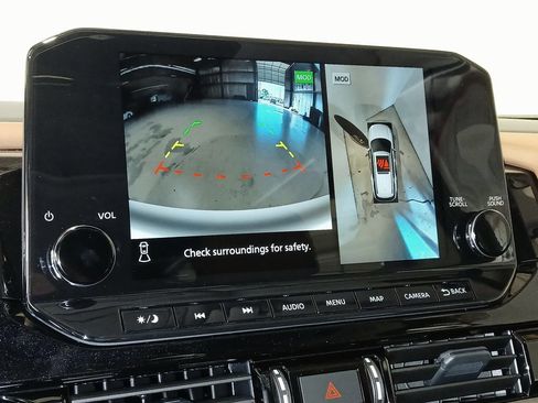 New 2025 Nissan Pathfinder Platinum w/ Lighting Package (N92) image 28