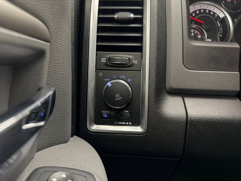 Used 2018 RAM 1500 Big Horn AWD/4WD image 31