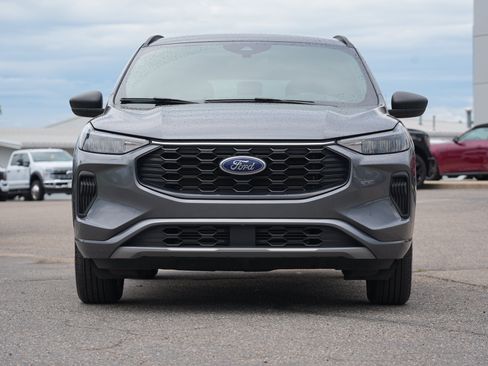 Used 2024 Ford Escape ST-Line w/ Tech Pack #1 AWD/4WD image 9