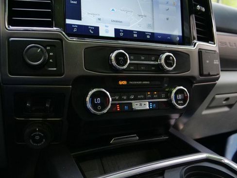 Used 2022 Ford F450 Limited w/ FX4 Off-Road Package image 11