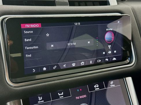 Used 2019 Land Rover Range Rover Sport HSE AWD/4WD image 17