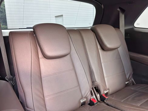 Used 2022 Mercedes-Benz GLS 450 4MATIC w/ Warmth & Comfort Package image 47