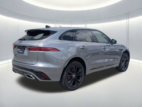 Used 2025 Jaguar F-PACE R-Dynamic S AWD/4WD image 6