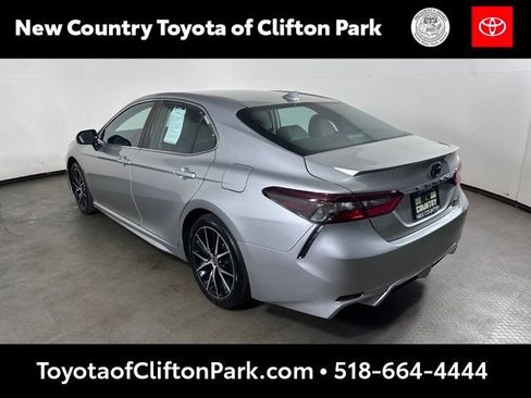 Used 2024 Toyota Camry SE w/ Cold Weather Package AWD/4WD image 5