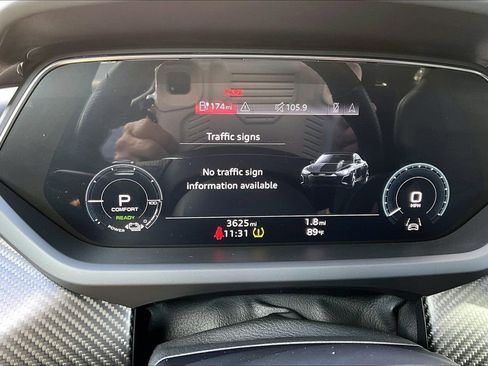 Used 2022 Audi e-tron GT Premium Plus w/ Performance Package image 13