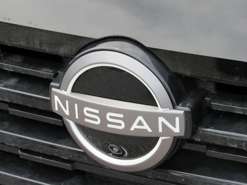 New 2026 Nissan Kicks SR w/ Cold Weather Package FWD image 9