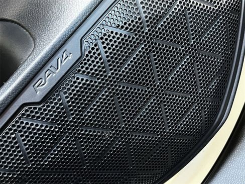 Used 2024 Toyota RAV4 LE image 22