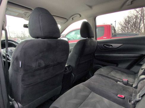 Used 2014 Nissan Rogue S w/ S Family Package image 17