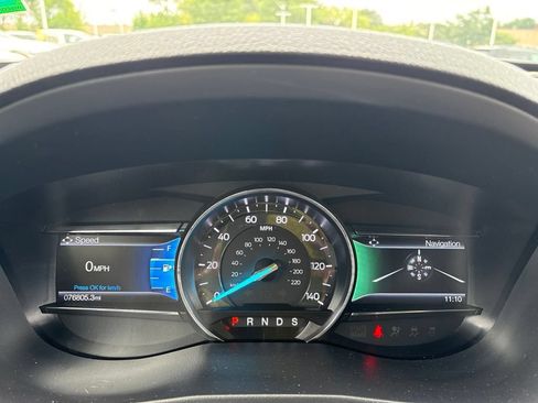 Used 2018 Ford Explorer XLT w/ Equipment Group 202A AWD/4WD image 14