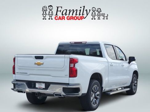 Used 2024 Chevrolet Silverado 1500 LT w/ Z71 Off-Road Package AWD/4WD image 4