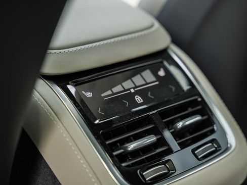 New 2026 Volvo XC90 T8 Plus w/ Protection Package Premier AWD/4WD image 35