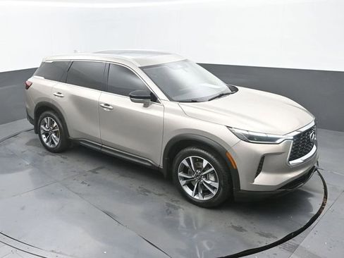 Used 2023 INFINITI QX60 Luxe w/ Performance Audio Package AWD/4WD image 31