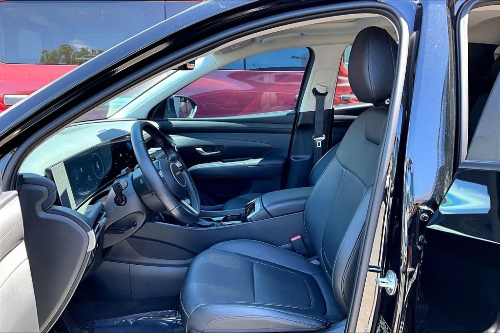 Used 2025 Hyundai Tucson SEL FWD image 16
