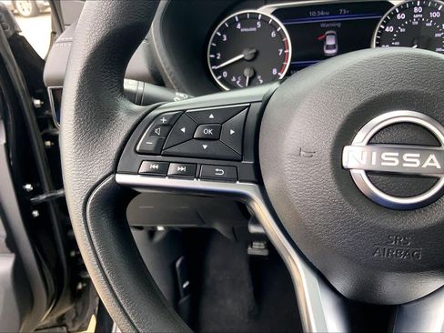 Used 2024 Nissan Sentra SV FWD image 21