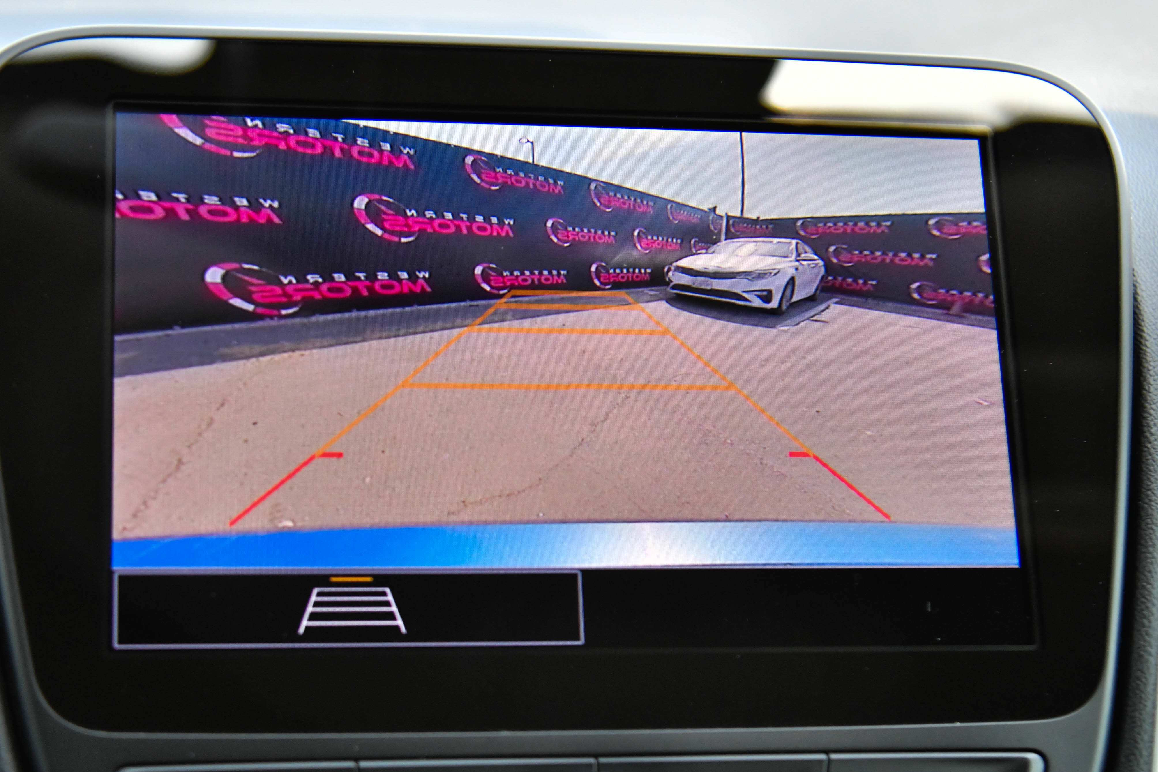 Used 2024 Chevrolet Malibu LT FWD image 18