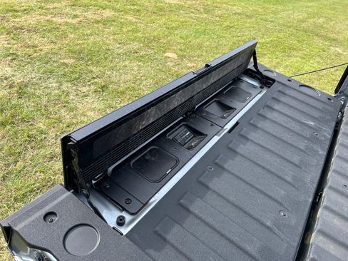 Used 2025 GMC Sierra 2500 Denali Ultimate image 43