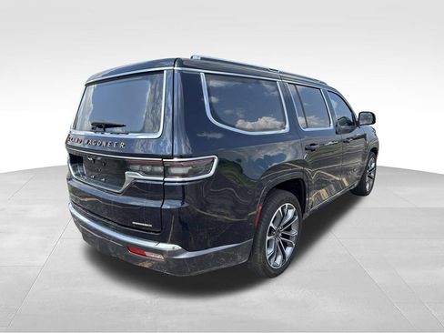 Used 2022 Jeep Grand Wagoneer Series III AWD/4WD image 5