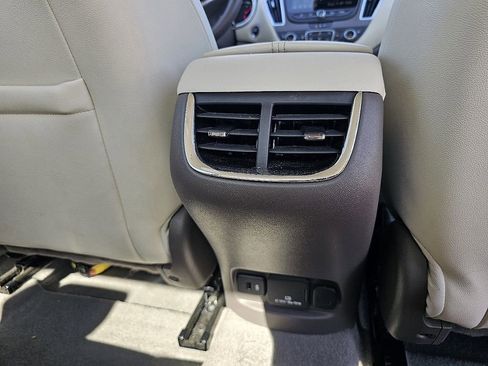 Used 2024 Chevrolet Malibu LT image 21