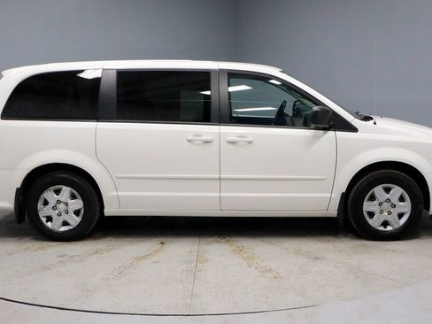 Used 2012 Dodge Grand Caravan SE image 10