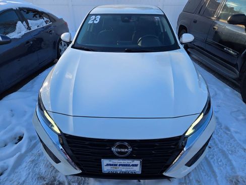 Used 2023 Nissan Altima 2.5 S image 3