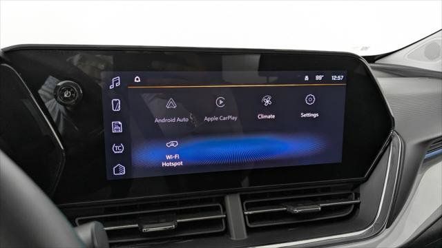 Used 2025 Chevrolet Trax LT w/ LT Convenience Package FWD image 29