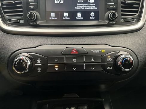 Used 2020 Kia Sorento LX image 20
