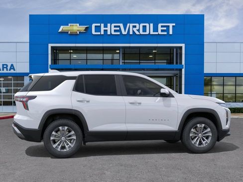New 2026 Chevrolet Equinox LT w/ Convenience Package II FWD image 5