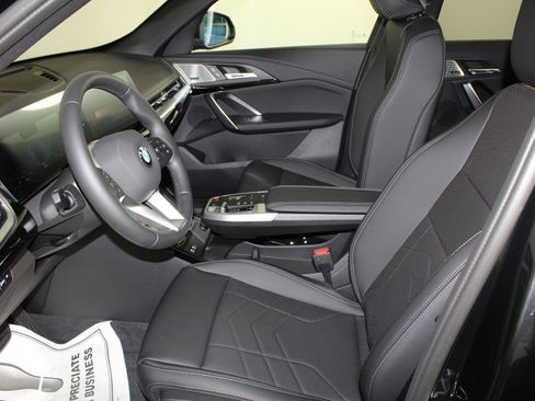 Used 2025 BMW X1 xDrive28i w/ Convenience Package image 5