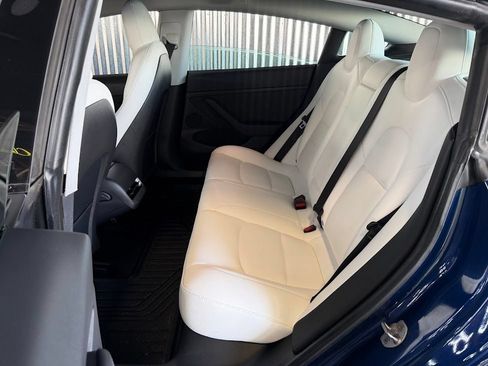 Used 2021 Tesla Model 3 Long Range AWD/4WD image 16