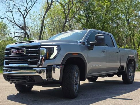 New 2026 GMC Sierra 2500 SLE w/ SLE Value Package; AWD/4WD image 12