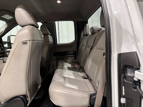 Used 2017 Ford F250 XL w/ Power Equipment Group AWD/4WD image 13