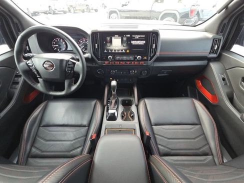 Used 2025 Nissan Frontier PRO-4X w/ Pro Premium Package image 25