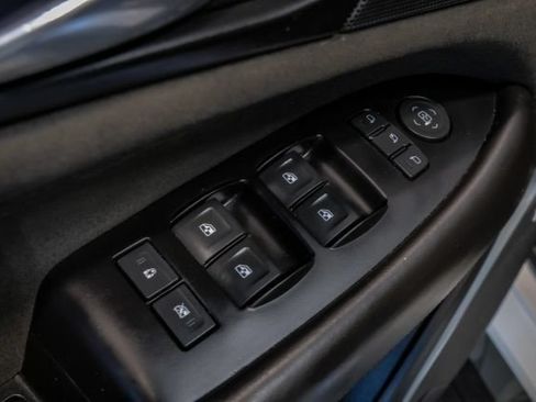 Used 2020 Cadillac Escalade Platinum RWD image 59