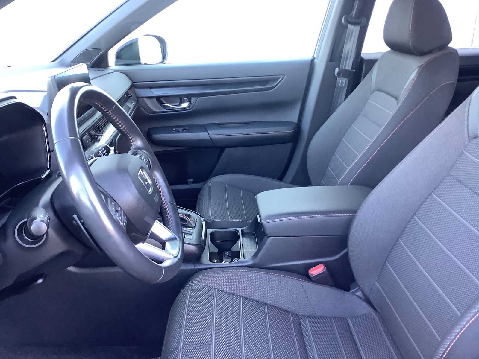 Used 2023 Honda CR-V Sport image 2
