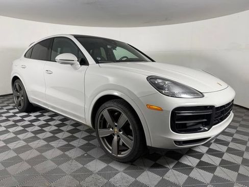 Used 2023 Porsche Cayenne Turbo AWD/4WD image 9